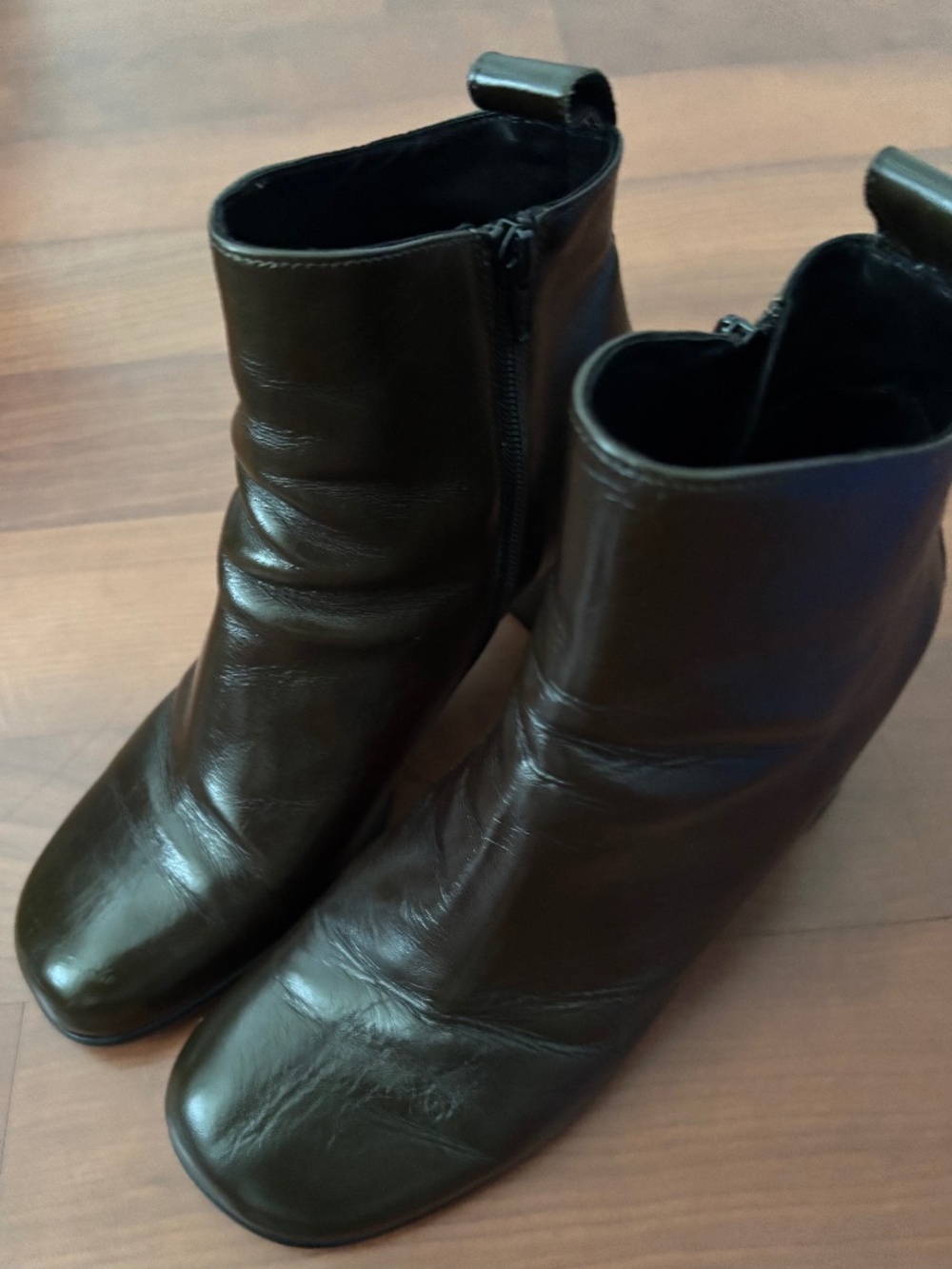 Donald Pliner Leather Olive Green Booties Size 41